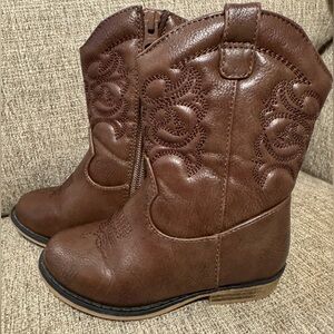 Cat & Jack girl cowboy boots, brown embroidery inside zipper side size 8